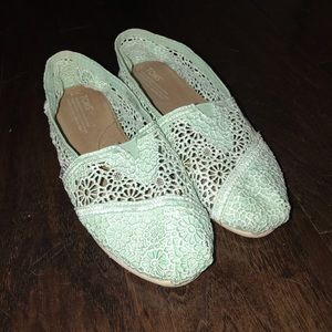 Mint Lace Toms
